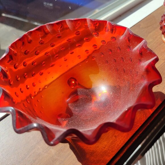 Vintage Fenton Red Glass Hobnail Footed Bowl With Ruffled Edge - Picture 3 of 6